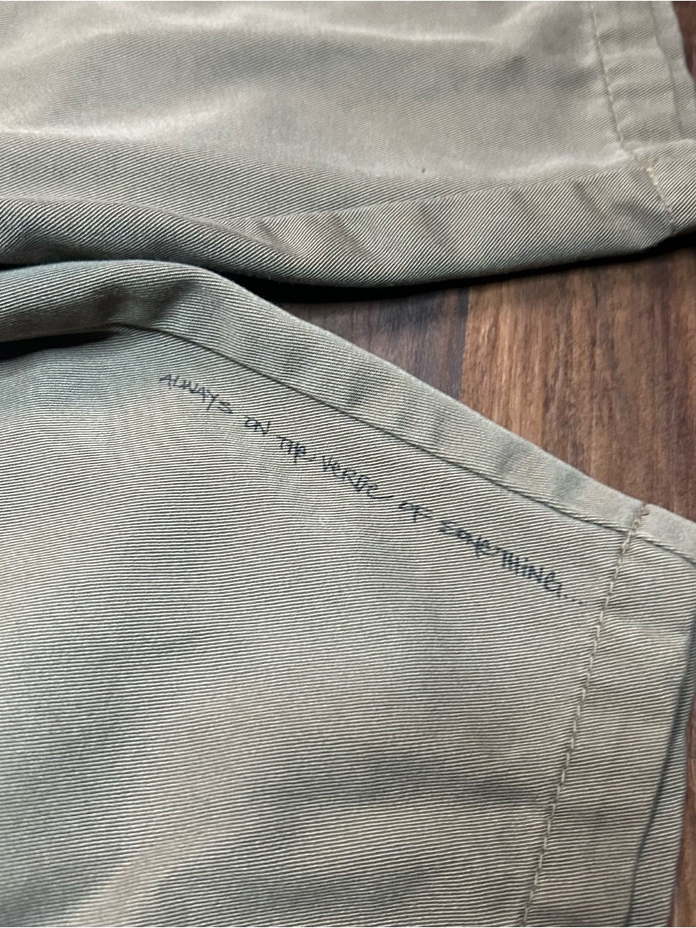 Vintage Y2K/90s Billabong Men's Cargo Shorts in Khaki - Picture 4 of 9